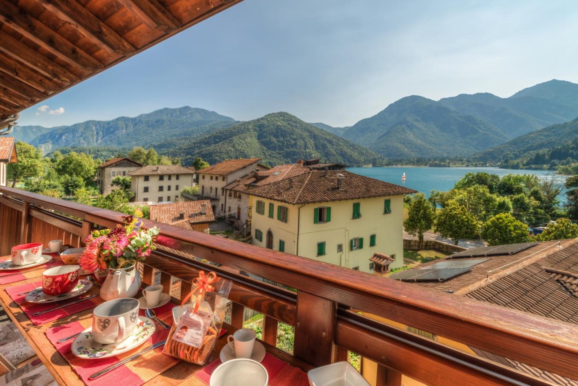 Apartament Casa Monica Ledro Attico Mezzolago Zewnętrze zdjęcie